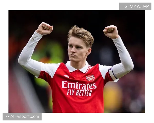 厄德高关键直塞撕防线：同期中场助攻表现谁可匹敌？